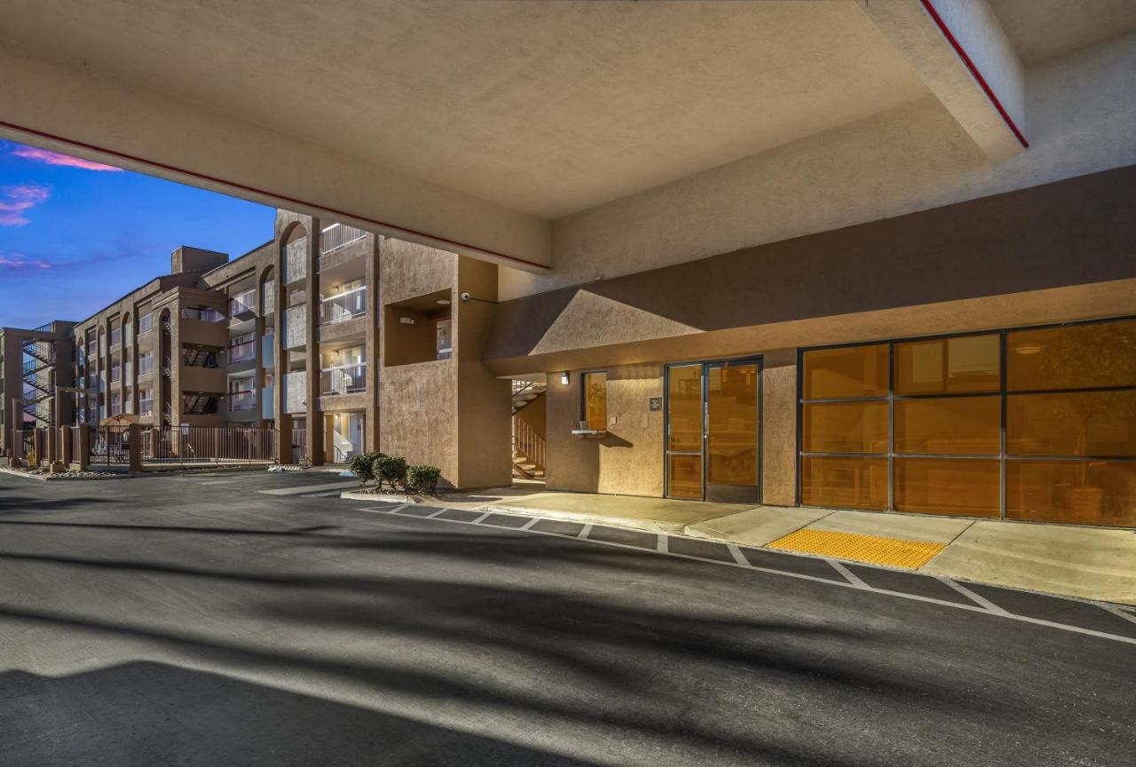 Days Inn By Wyndham Chula Vista-San Diego Exterior photo
