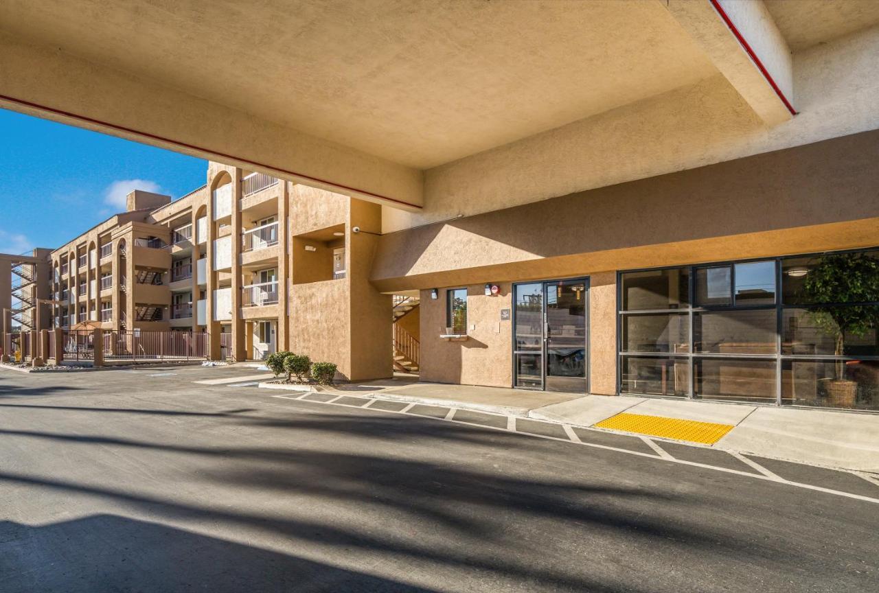 Days Inn By Wyndham Chula Vista-San Diego Exterior photo